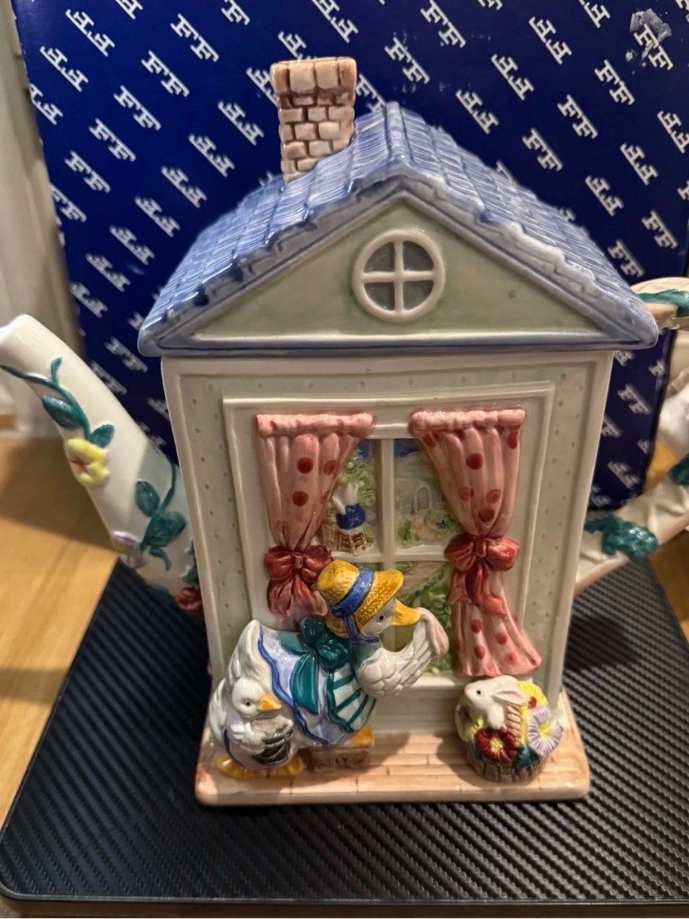 Fitz & Floyd Gooseberry Lane 1994 Vintage Tea Pot    Cookie Jar 44 OZ 9" Tall
